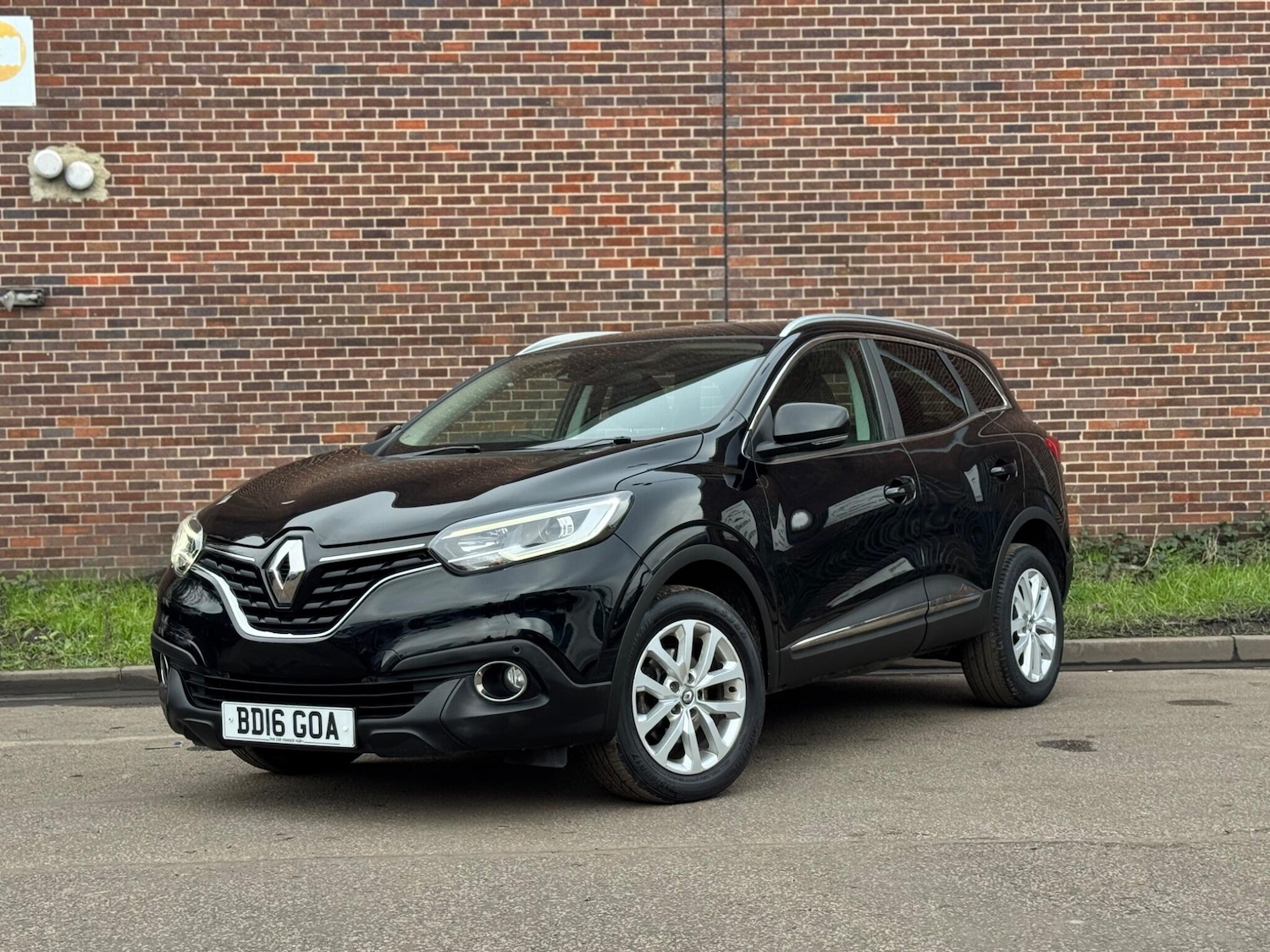 Used Renault Kadjar for sale - 77808402: Photo 2