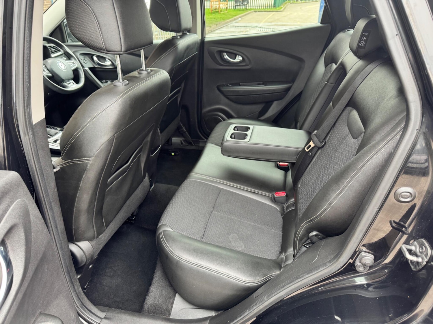 Used Renault Kadjar for sale - 77808402: Photo 32