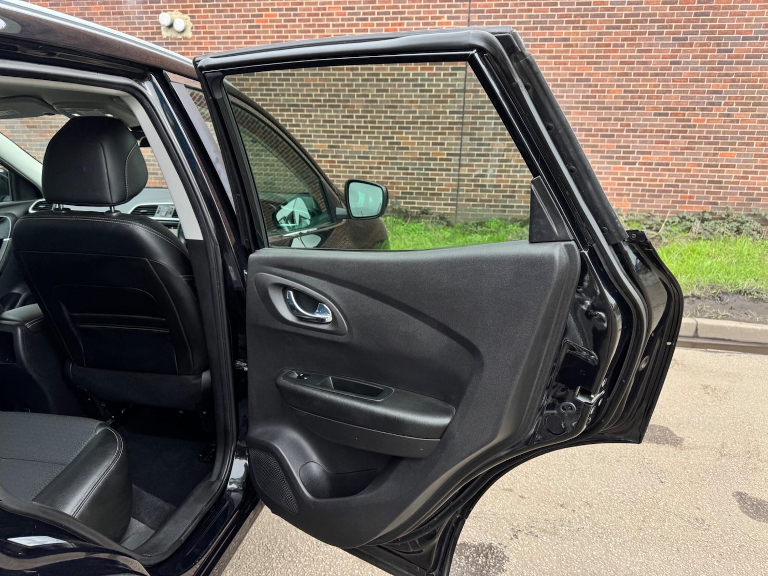 Used Renault Kadjar for sale - 77808402: Photo 34