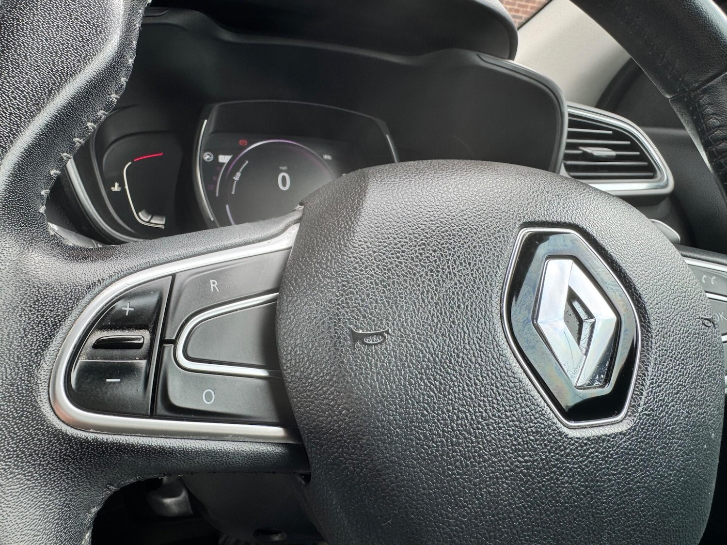 Used Renault Kadjar for sale - 77808402: Photo 45