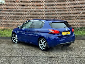 Used Peugeot 308 2018 for sale - 77396669: Photo