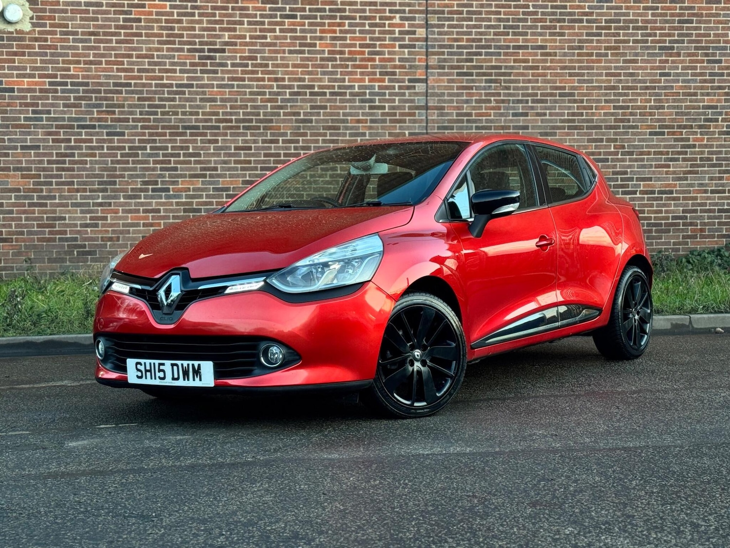 Used Renault Clio 2015 for sale - 77230048: Photo 2