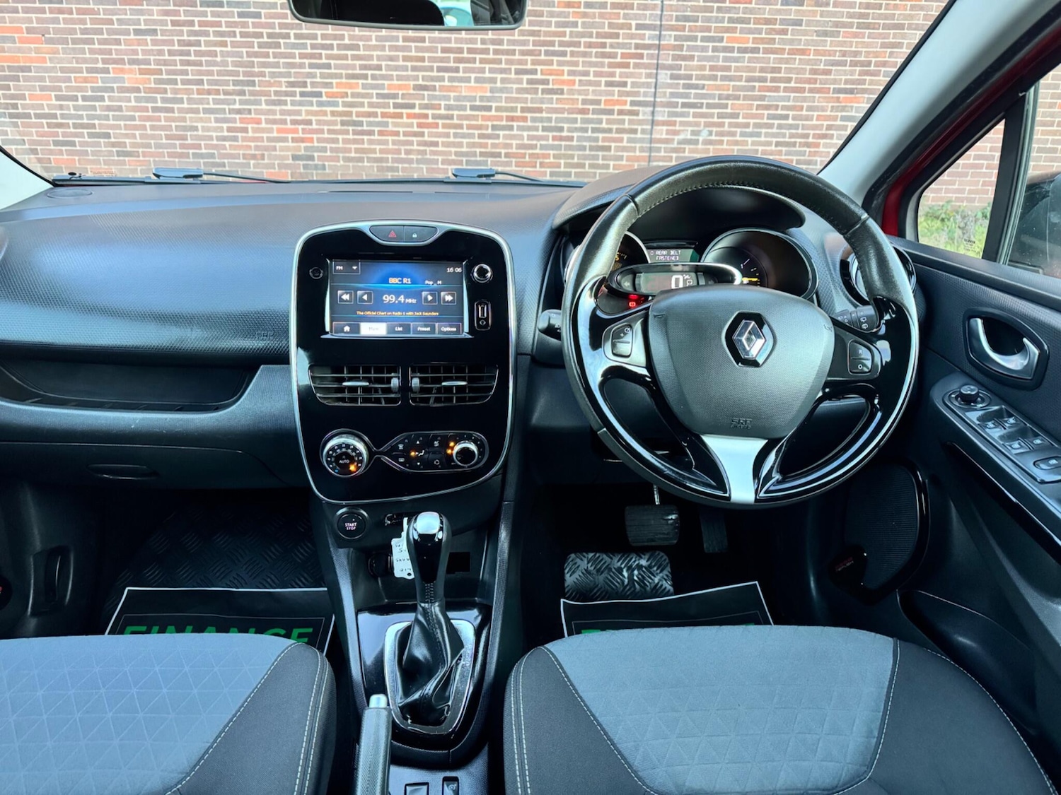 Used Renault Clio 2015 for sale - 77230048: Photo 23