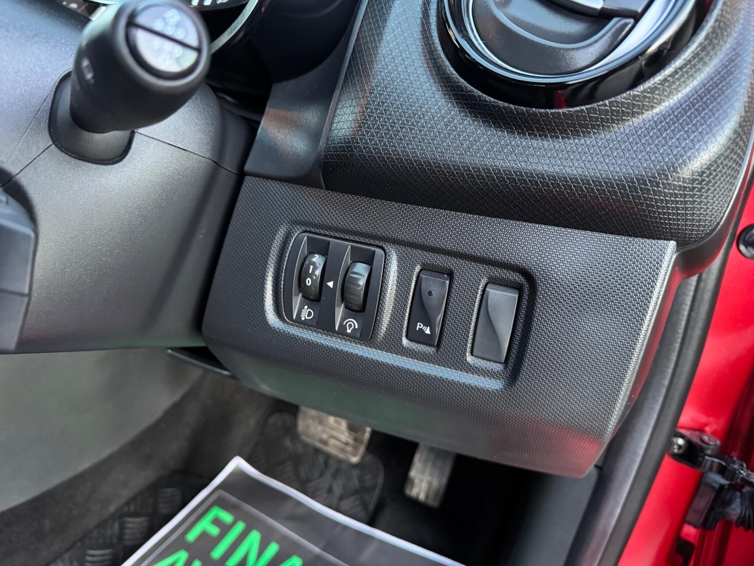 Used Renault Clio 2015 for sale - 77230048: Photo 29