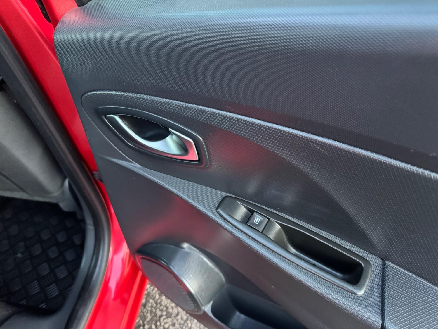 Used Renault Clio 2015 for sale - 77230048: Photo 32