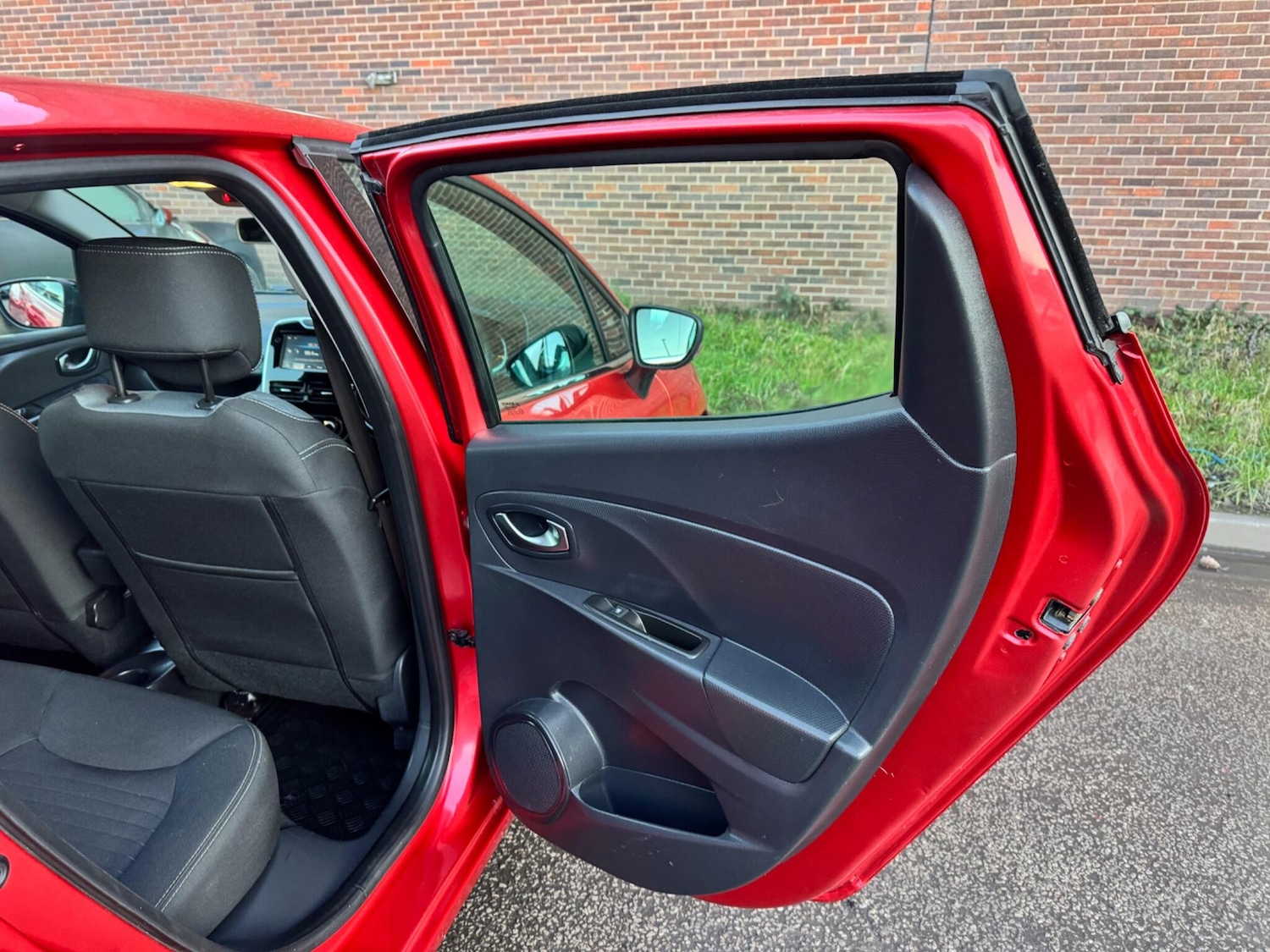 Used Renault Clio 2015 for sale - 77230048: Photo 33