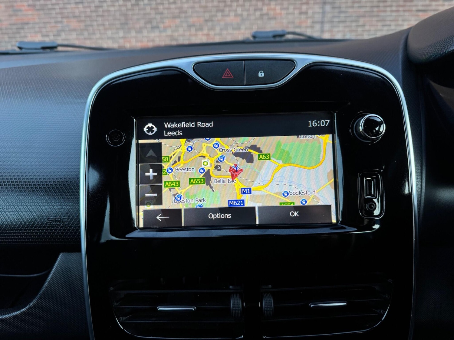 Used Renault Clio 2015 for sale - 77230048: Photo 37