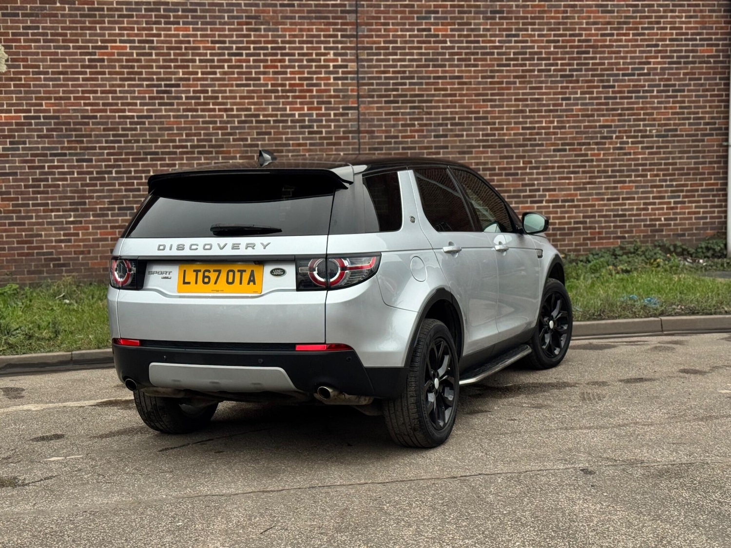 Used Land Rover Discovery Sport 2017 for sale - 77074496: Photo 12