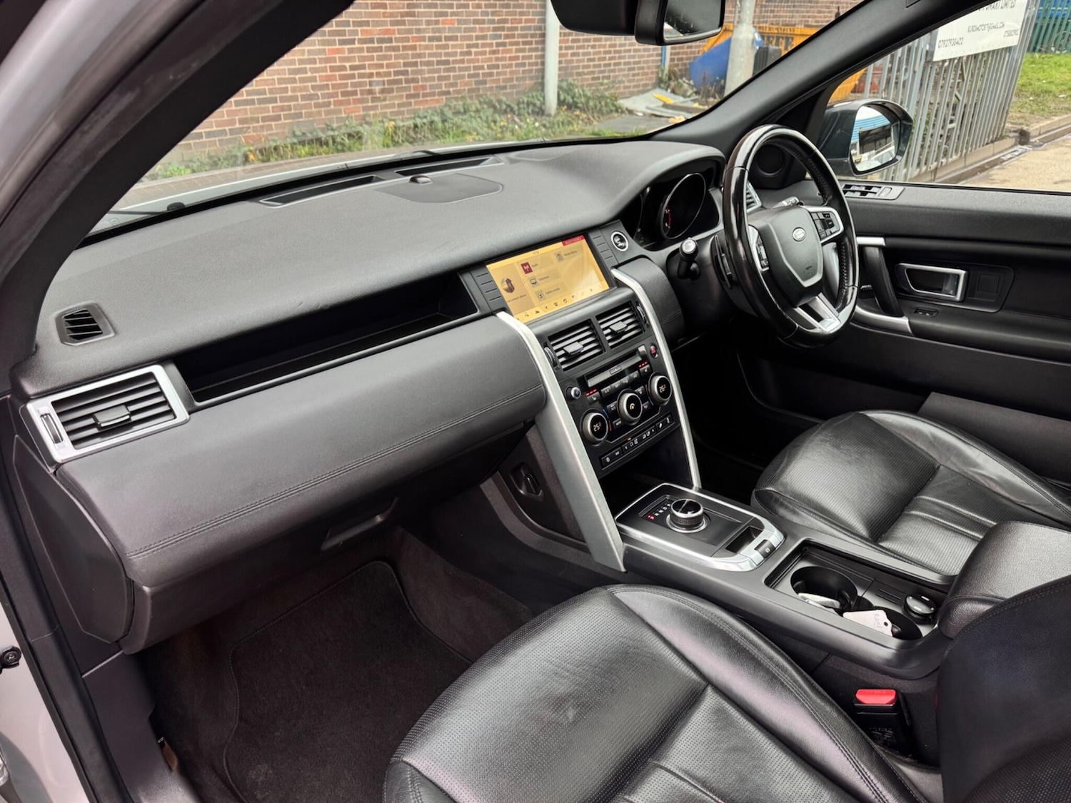 Used Land Rover Discovery Sport 2017 for sale - 77074496: Photo 24