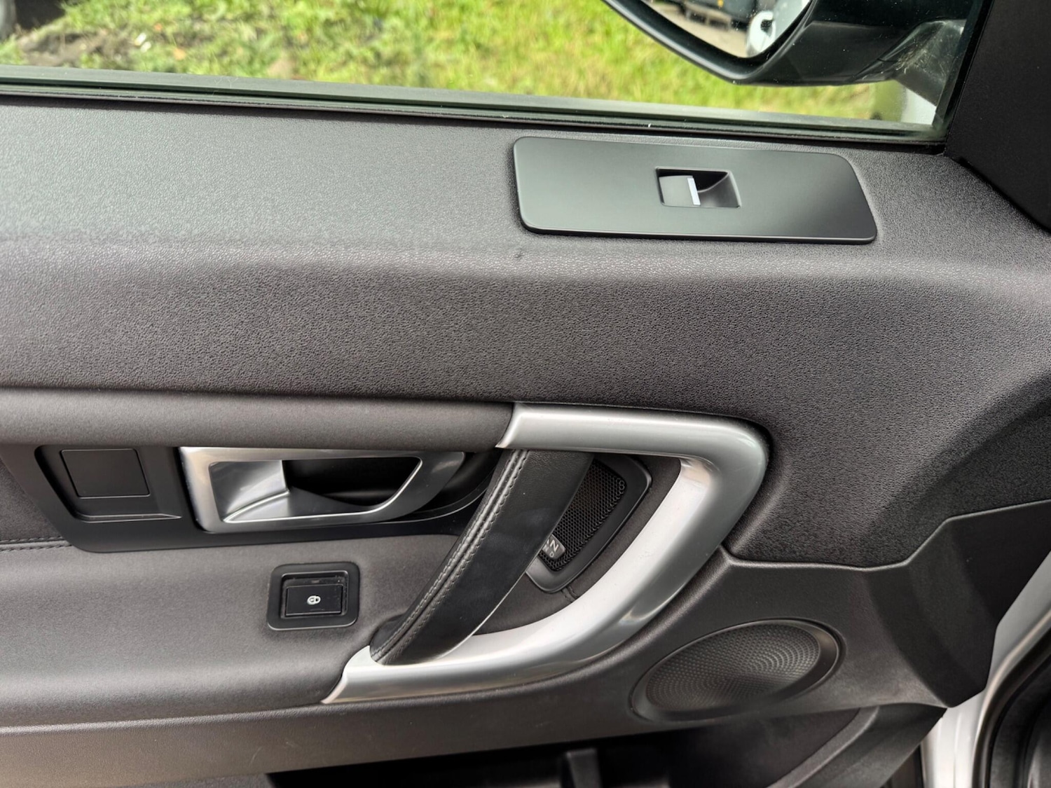 Used Land Rover Discovery Sport 2017 for sale - 77074496: Photo 31