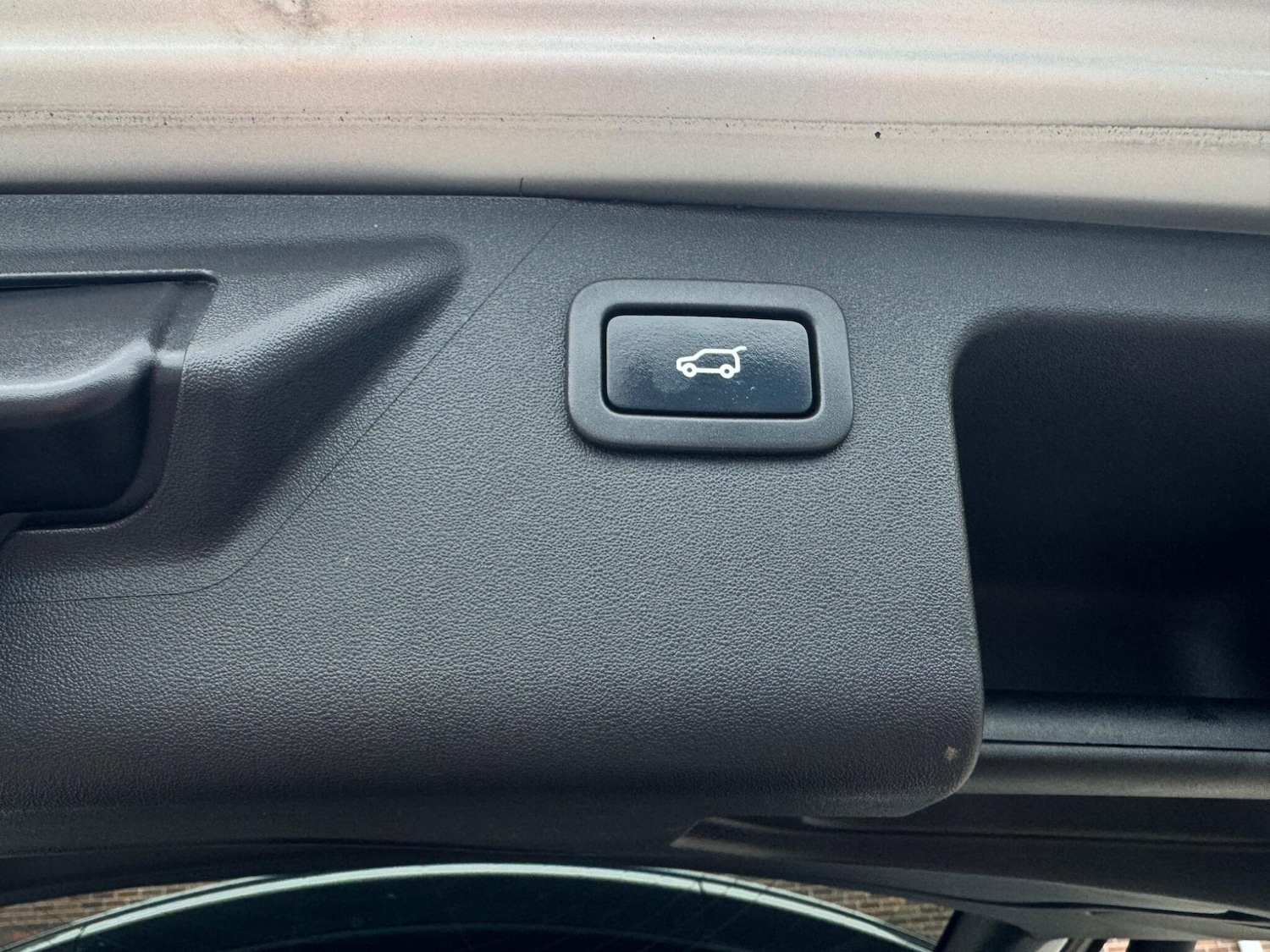 Used Land Rover Discovery Sport 2017 for sale - 77074496: Photo 32