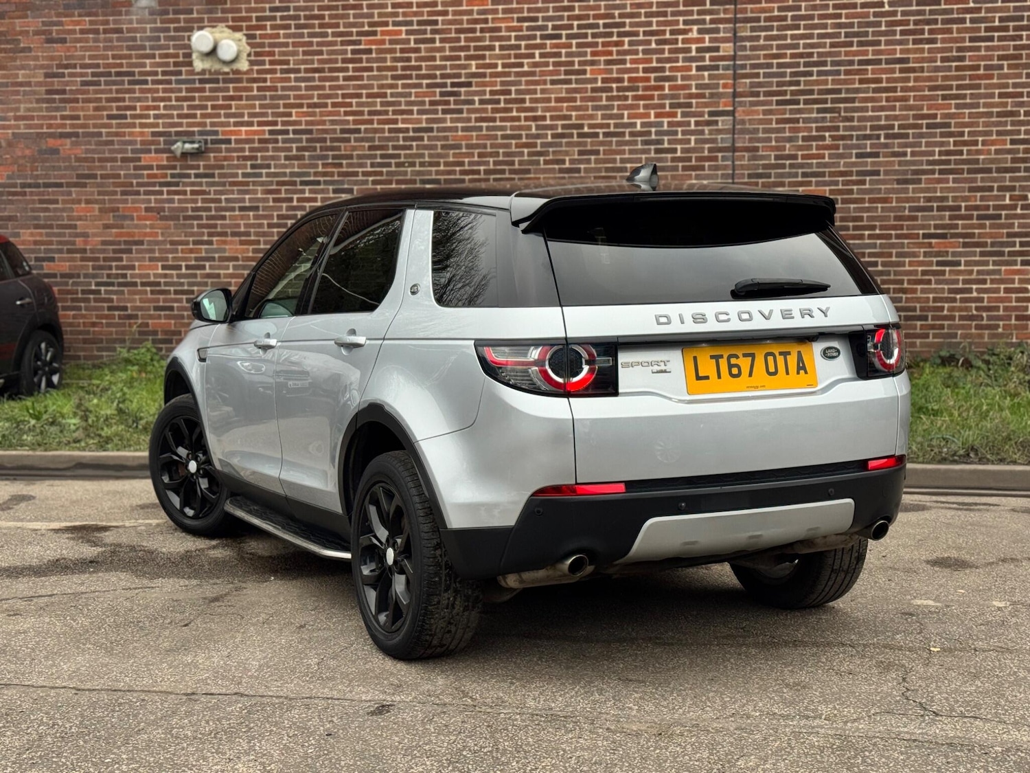 Used Land Rover Discovery Sport 2017 for sale - 77074496: Photo 4