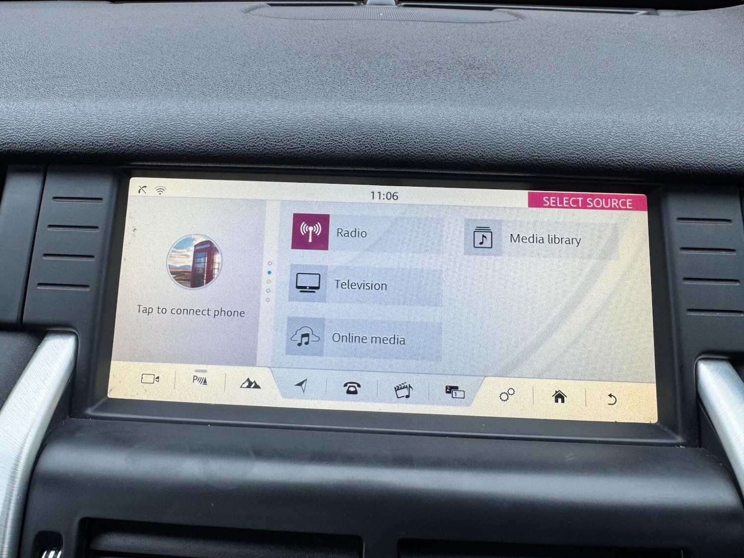 Used Land Rover Discovery Sport 2017 for sale - 77074496: Photo 46