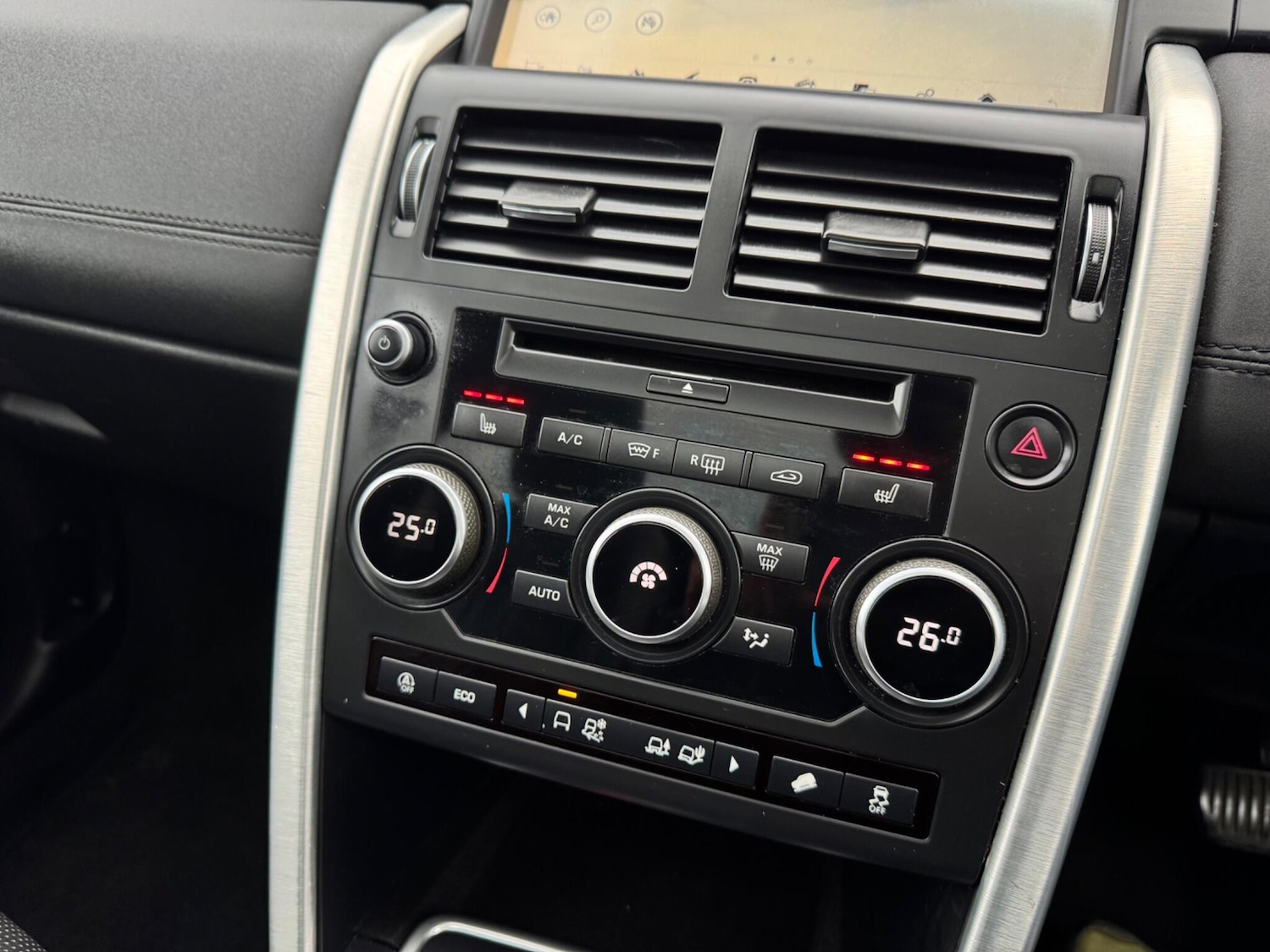 Used Land Rover Discovery Sport 2017 for sale - 77074496: Photo 51