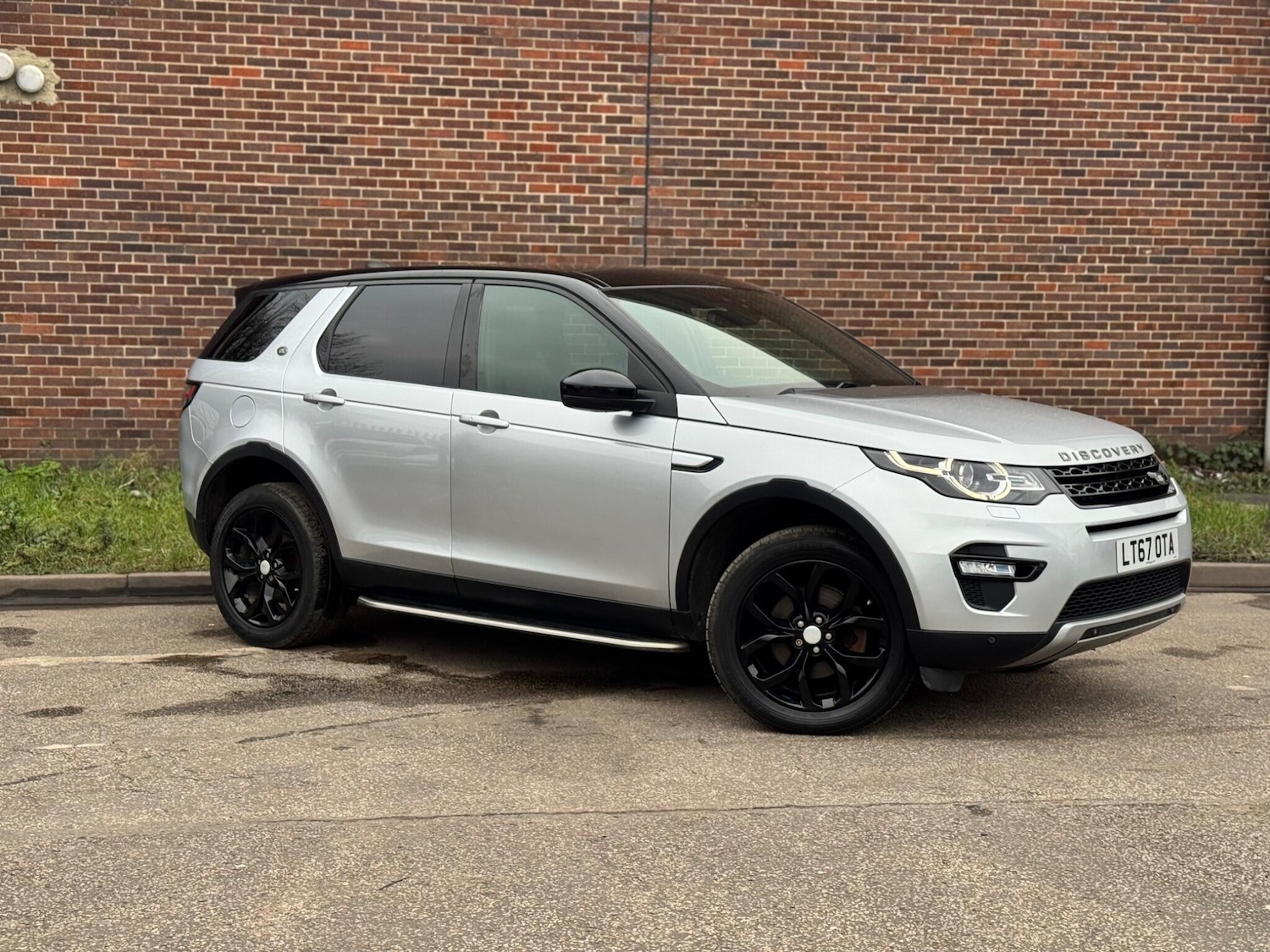 Used Land Rover Discovery Sport 2017 for sale - 77074496: Photo 6