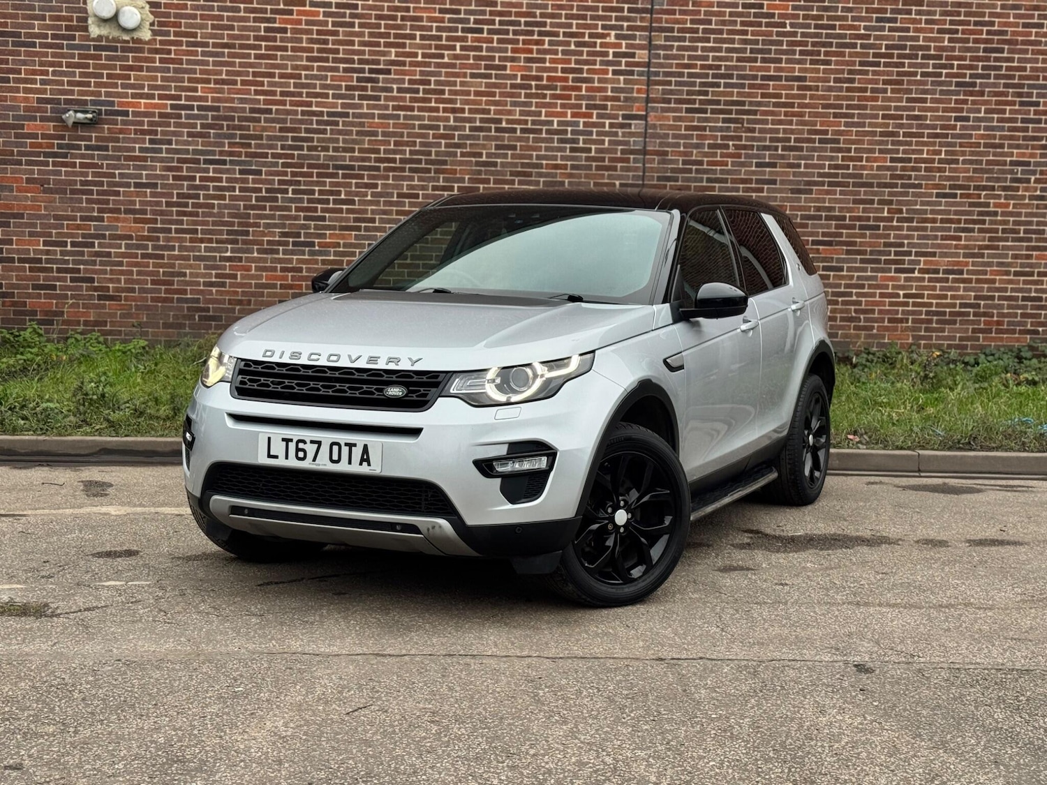 Used Land Rover Discovery Sport 2017 for sale - 77074496: Photo 8