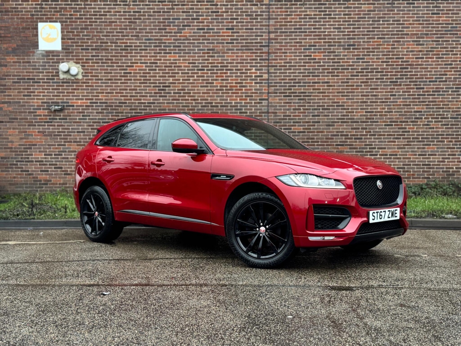 Used Jaguar F-Pace 2017 for sale - 77574466: Photo 1