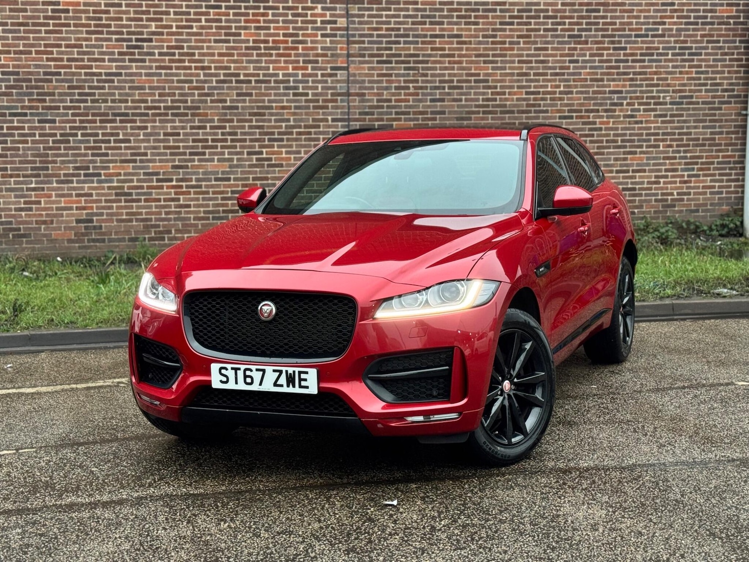 Used Jaguar F-Pace 2017 for sale - 77574466: Photo 10