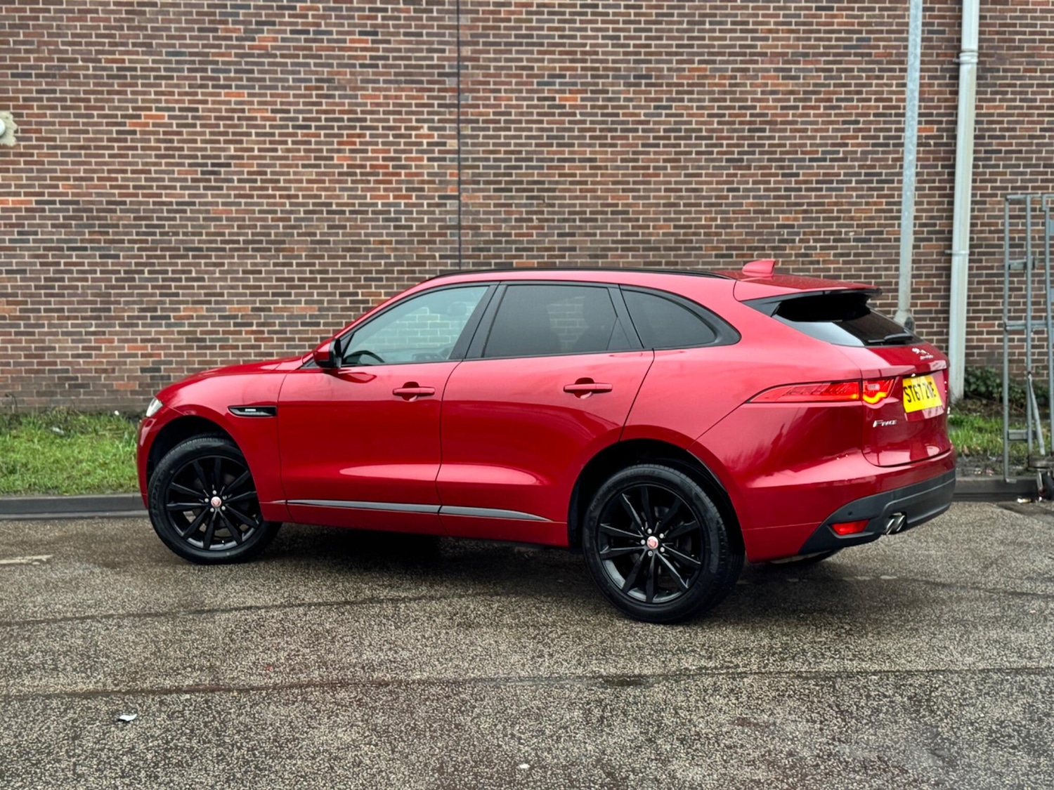 Used Jaguar F-Pace 2017 for sale - 77574466: Photo 13