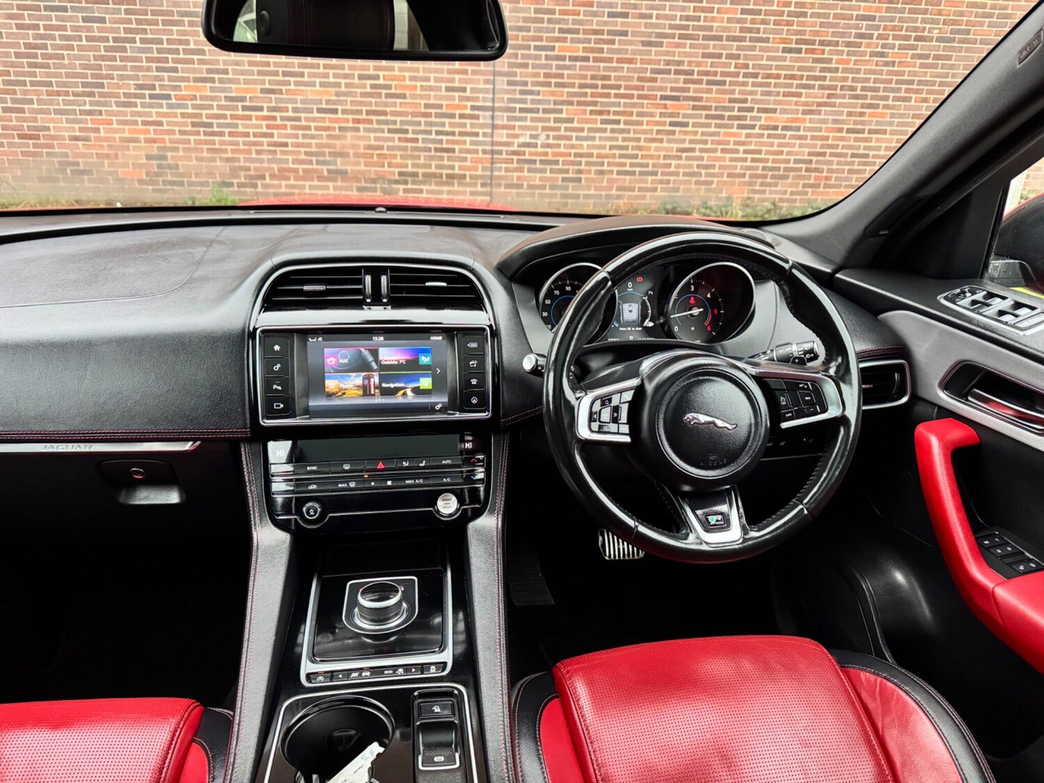 Used Jaguar F-Pace 2017 for sale - 77574466: Photo 25