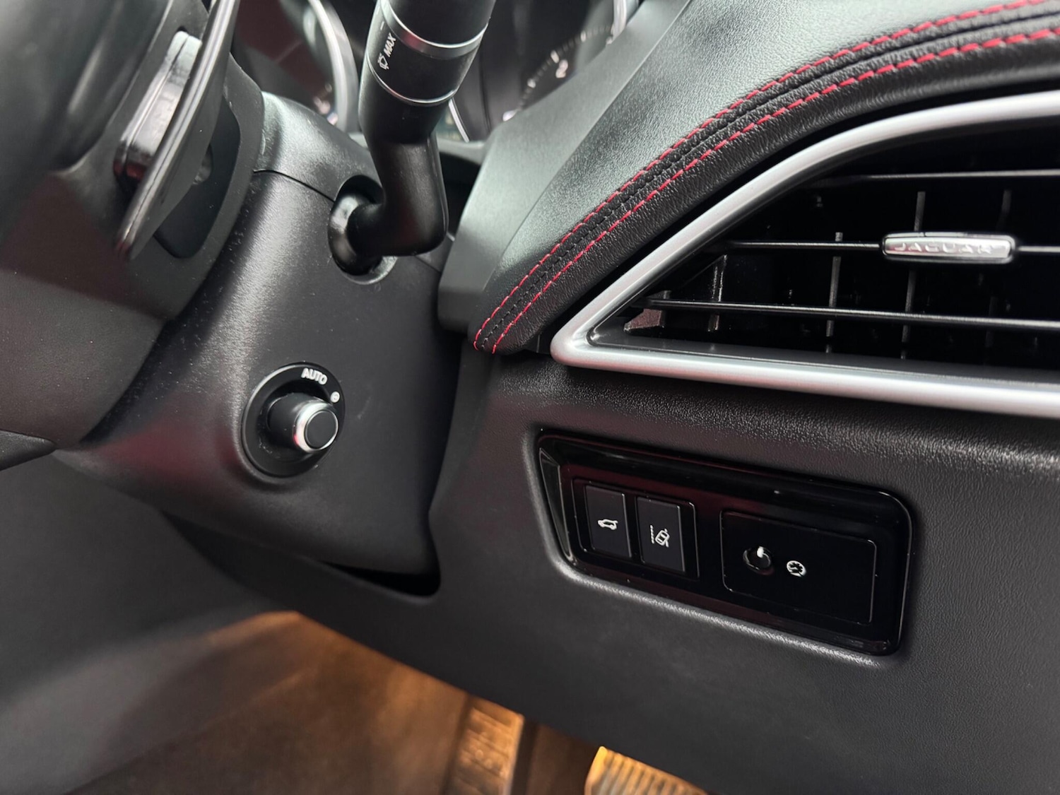 Used Jaguar F-Pace 2017 for sale - 77574466: Photo 28