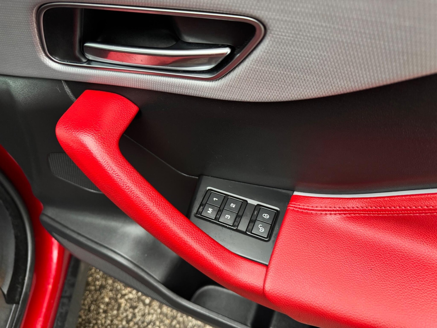 Used Jaguar F-Pace 2017 for sale - 77574466: Photo 42