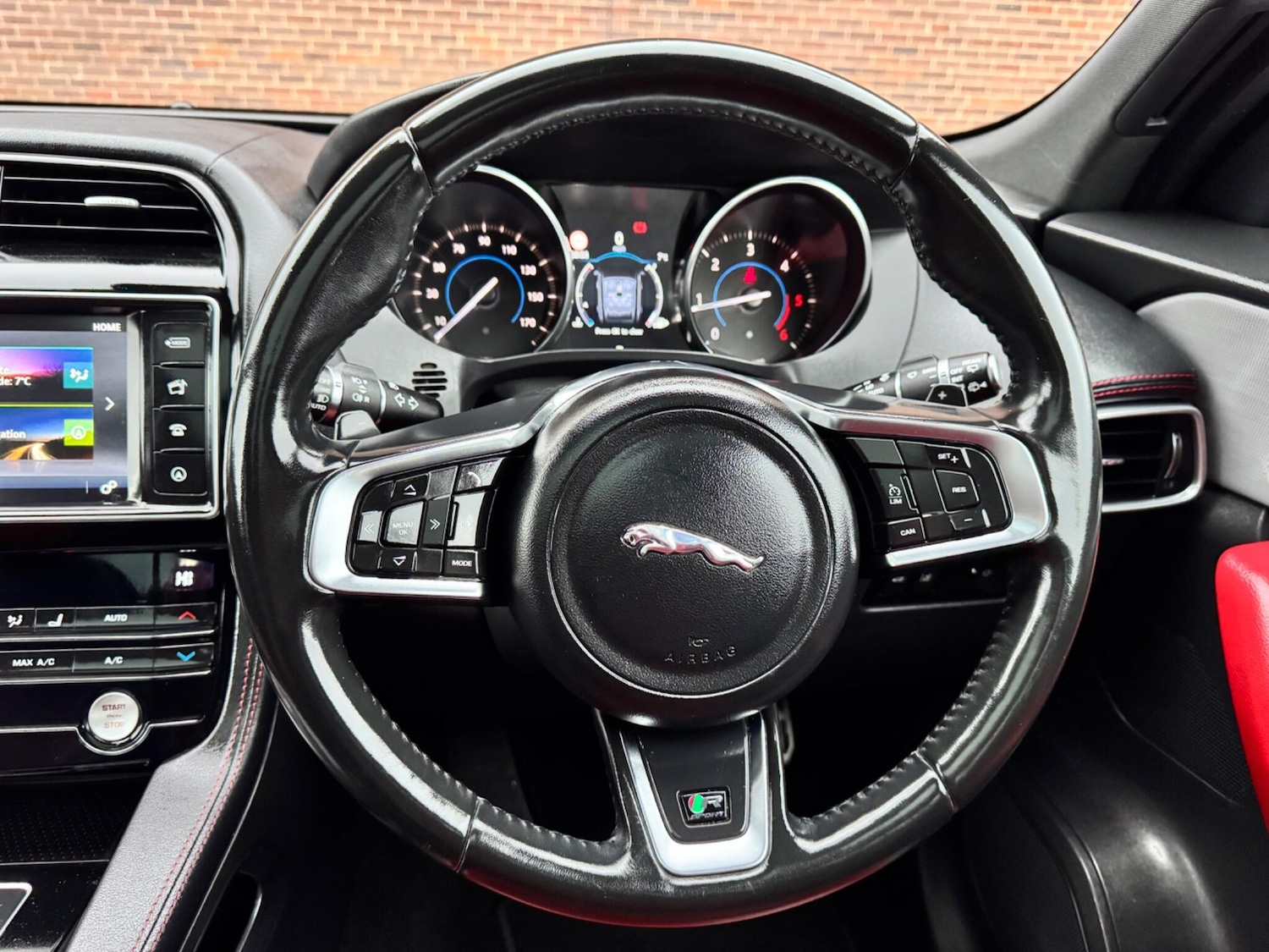 Used Jaguar F-Pace 2017 for sale - 77574466: Photo 55