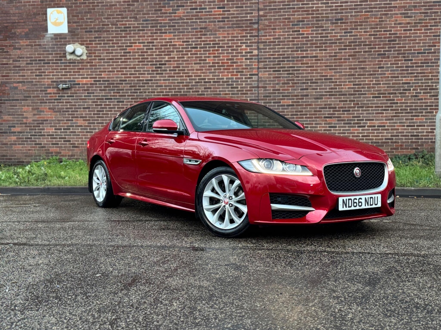 Used Jaguar XF 2017 for sale - 76886551: Photo 1