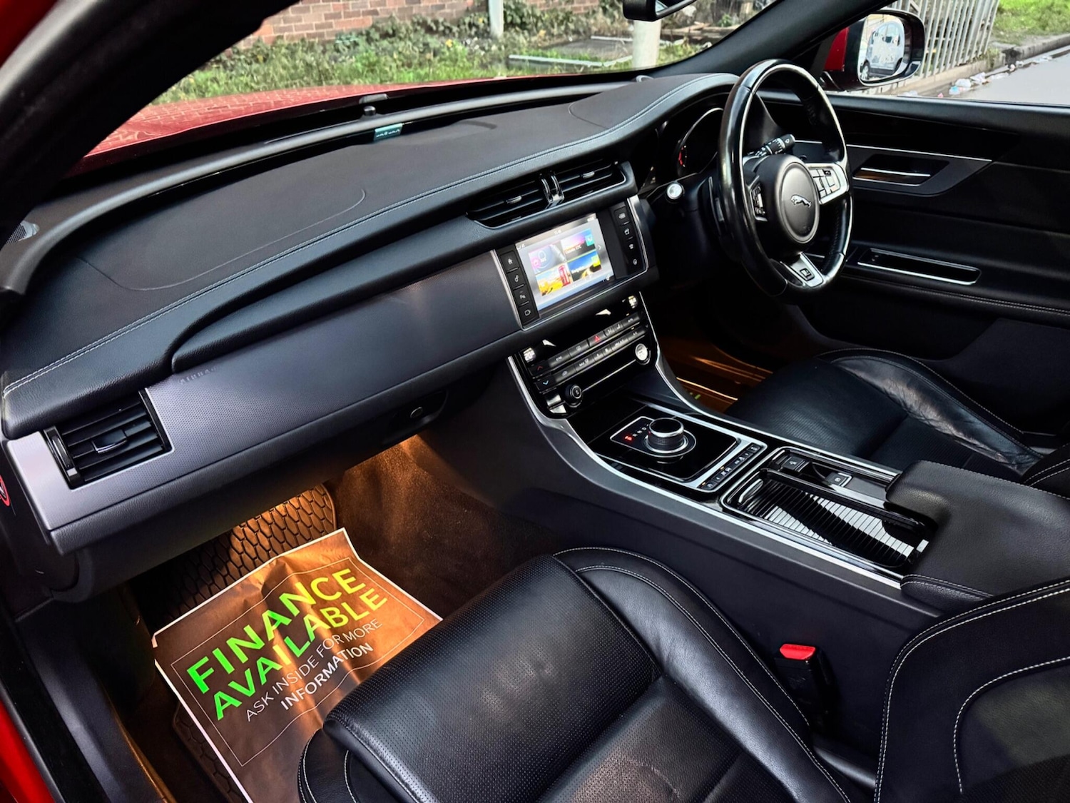 Used Jaguar XF 2017 for sale - 76886551: Photo 25