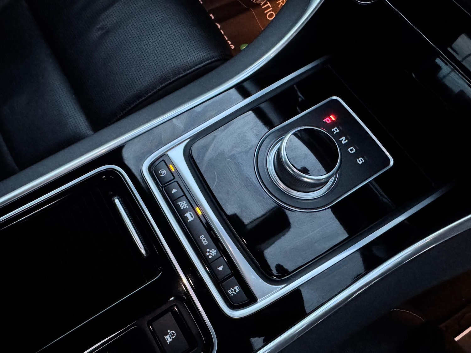 Used Jaguar XF 2017 for sale - 76886551: Photo 29