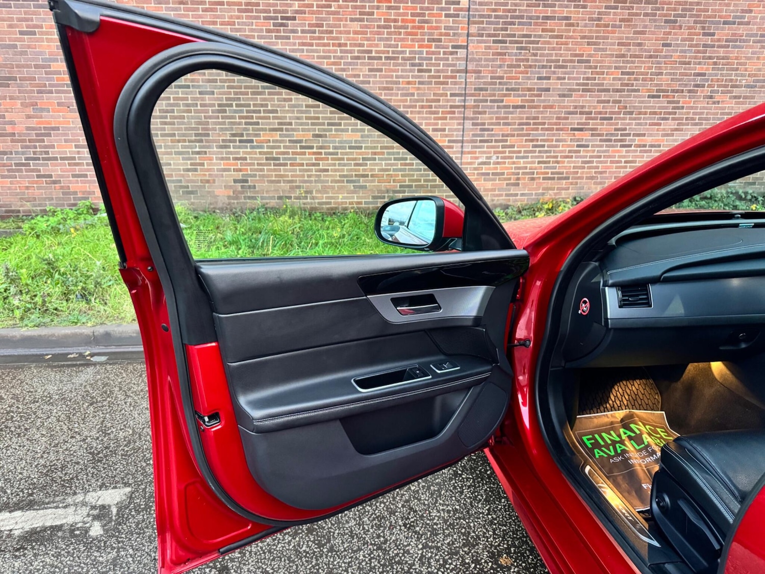 Used Jaguar XF 2017 for sale - 76886551: Photo 34