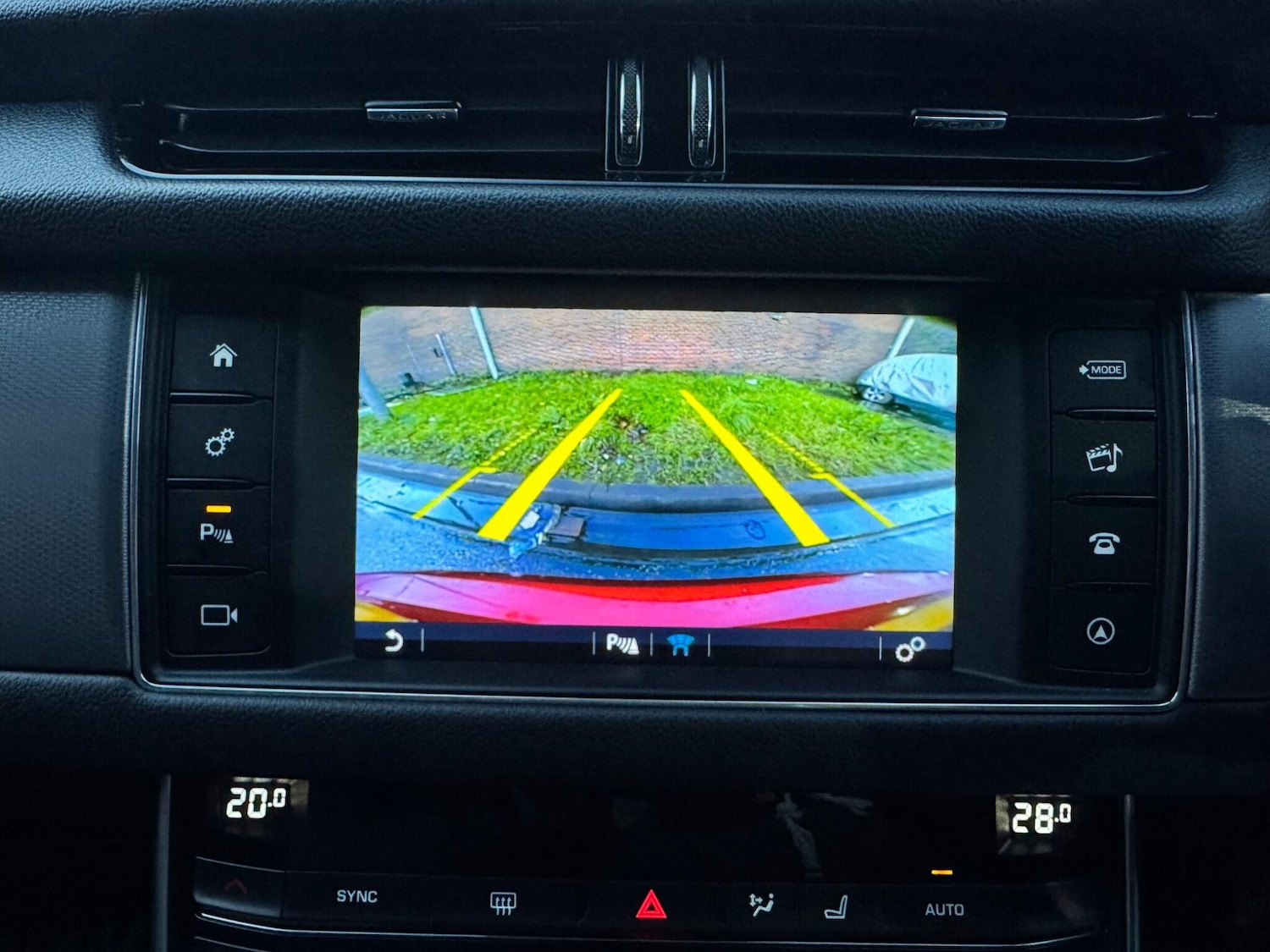 Used Jaguar XF 2017 for sale - 76886551: Photo 44