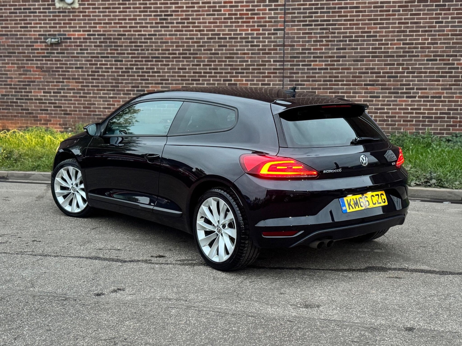 Used Volkswagen Scirocco 2016 for sale - 76295948: Photo 4