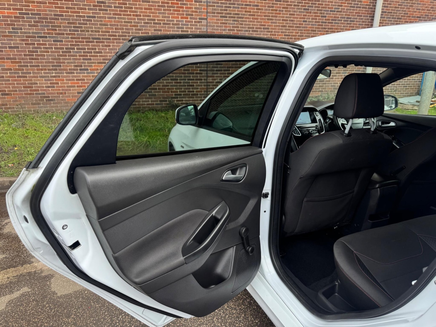 Used Ford Focus 2017 for sale - 77853659: Photo 35