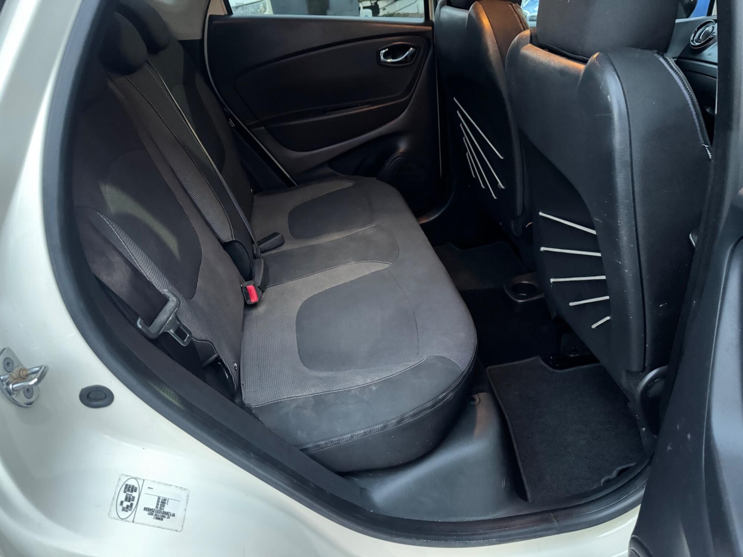 Used Renault Captur 2014 for sale - 76801730: Photo 28