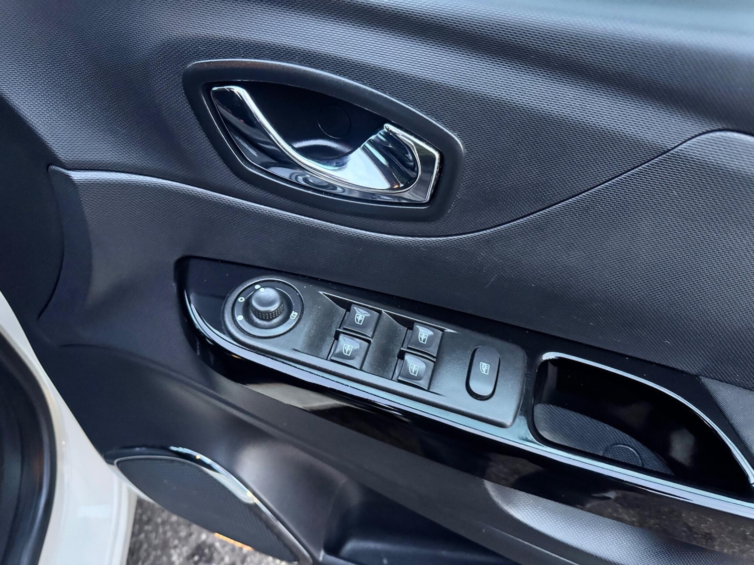 Used Renault Captur 2014 for sale - 76801730: Photo 43