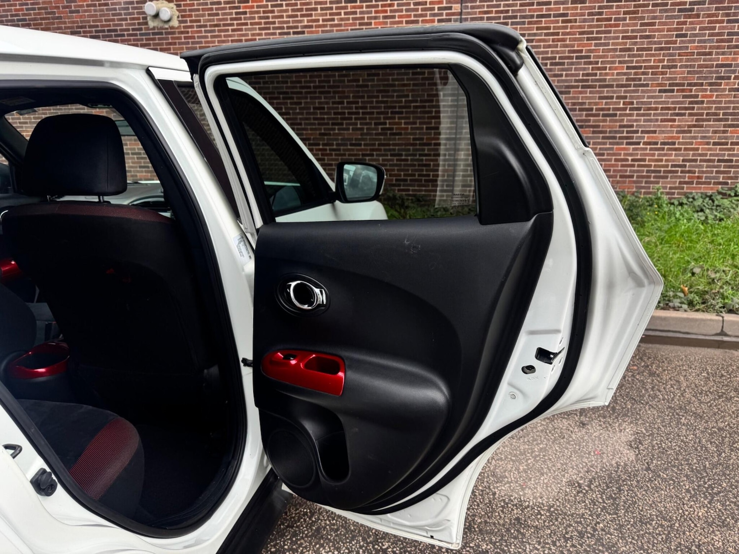 Used Nissan Juke 2014 for sale - 77120563: Photo 35