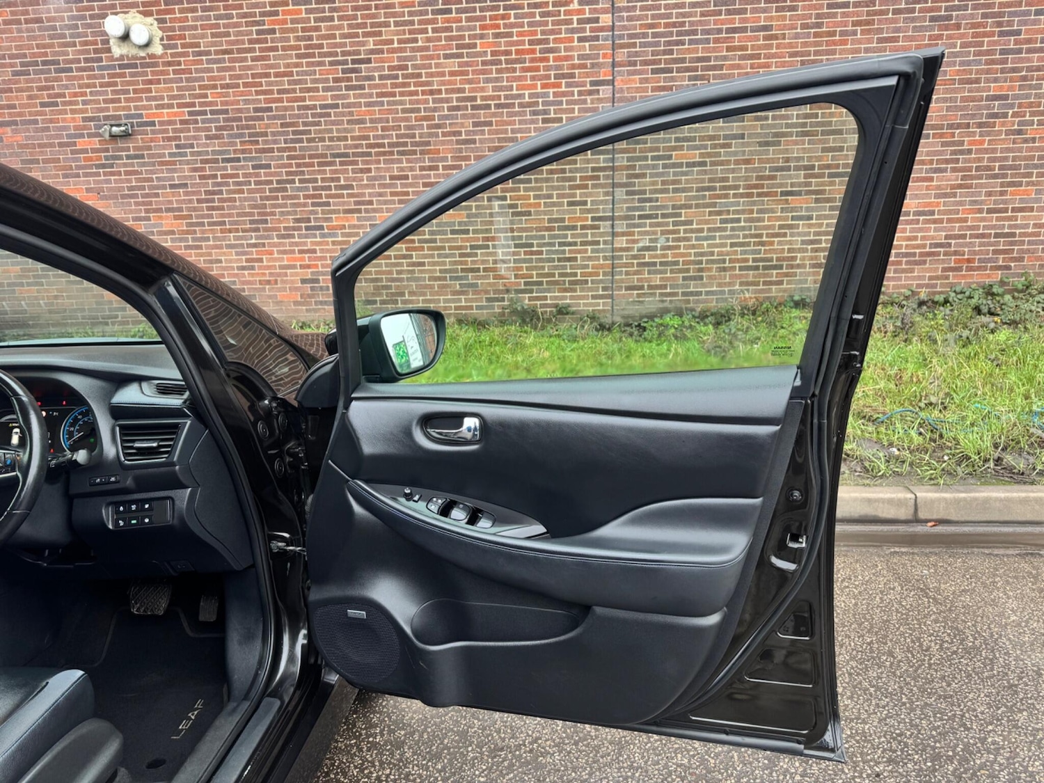 Used Nissan Leaf 2018 for sale - 77358478: Photo 38