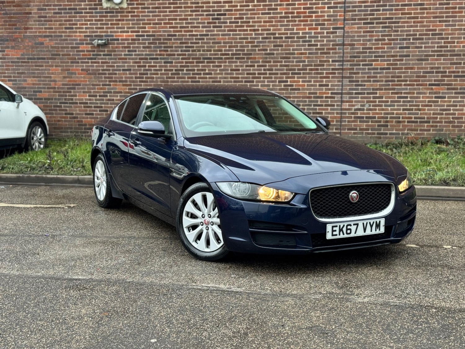 Used Jaguar XE 2017 for sale - 77304883: Photo 12