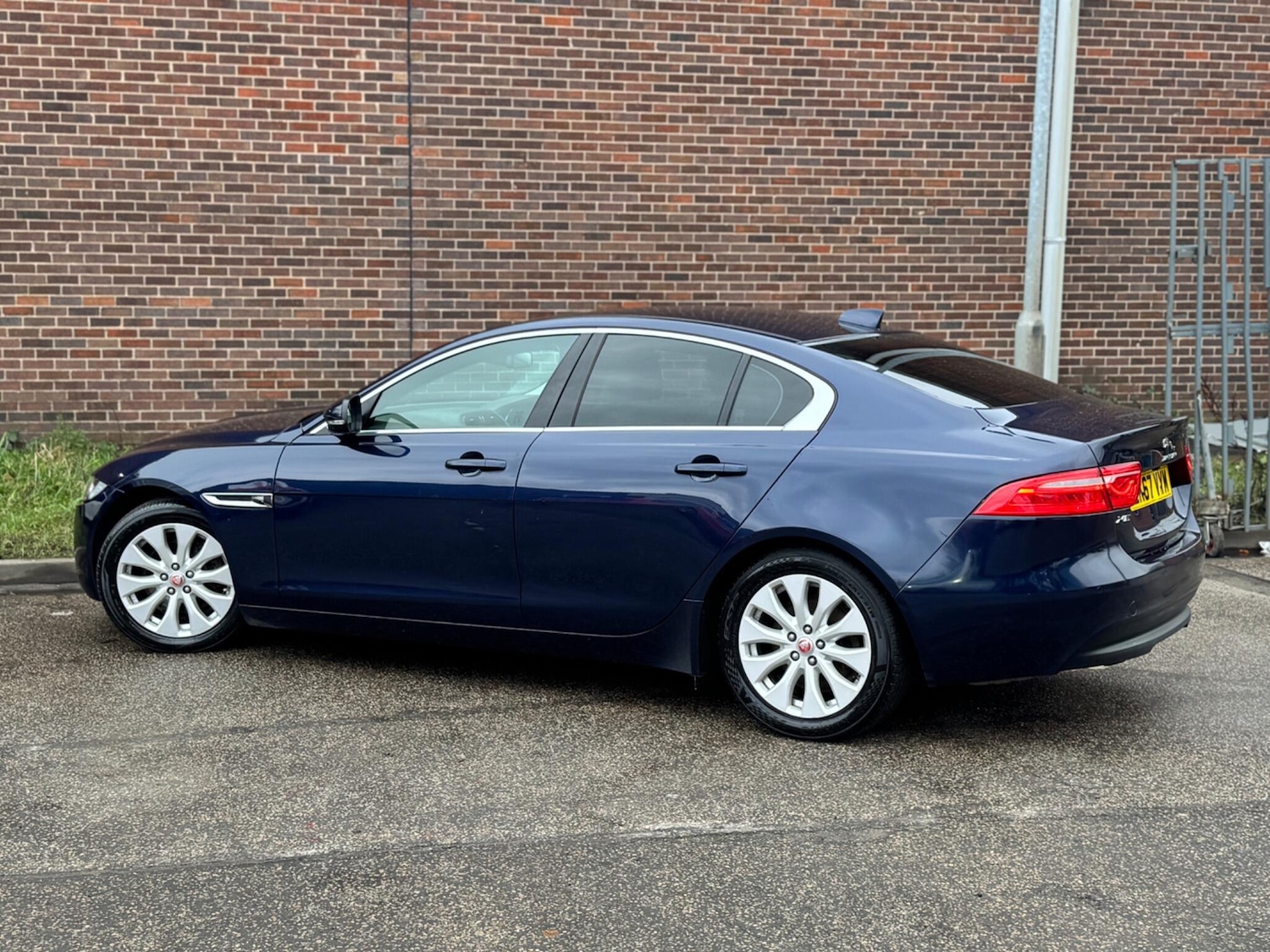 Used Jaguar XE 2017 for sale - 77304883: Photo 14