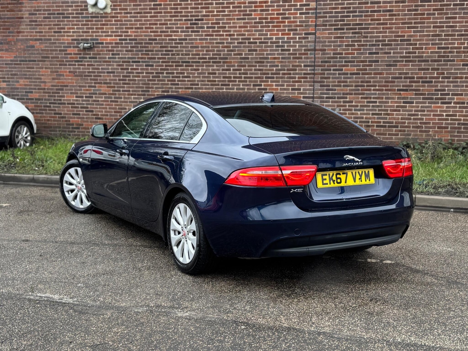 Used Jaguar XE 2017 for sale - 77304883: Photo 15