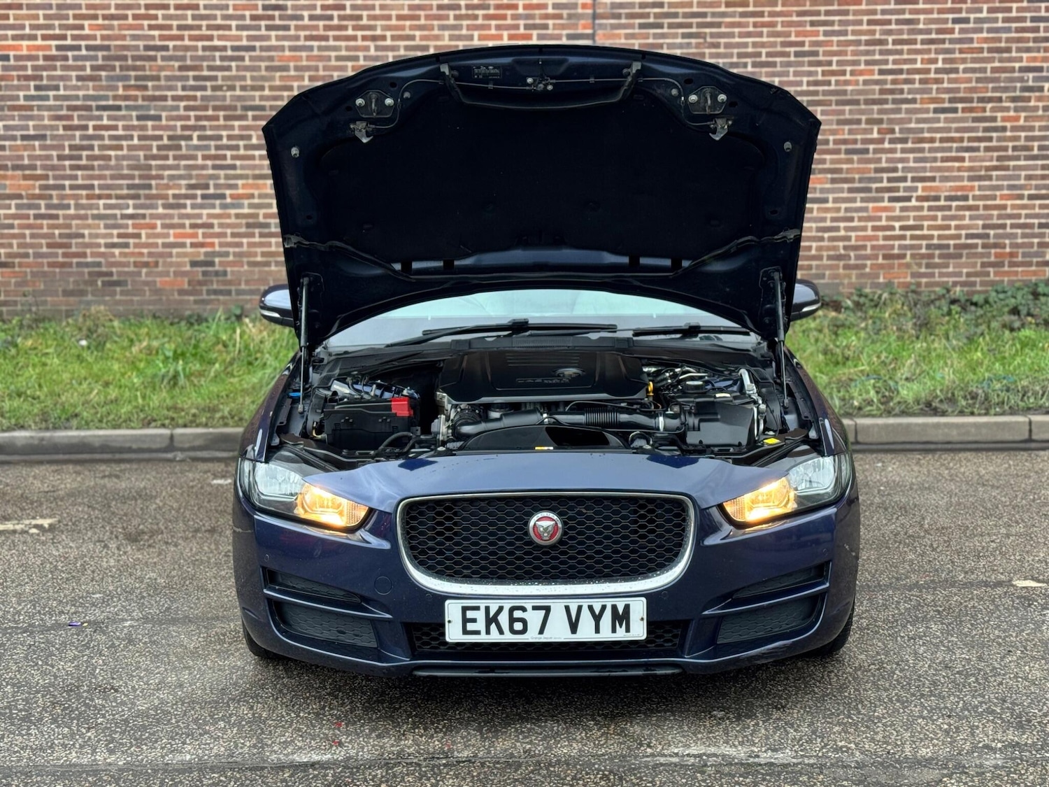 Used Jaguar XE 2017 for sale - 77304883: Photo 18