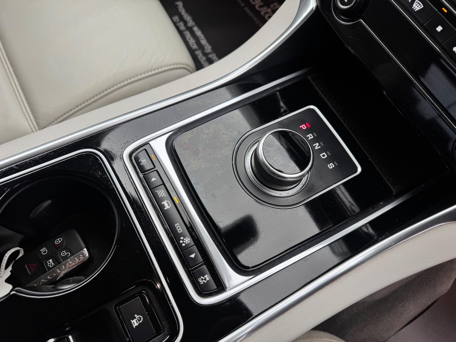 Used Jaguar XE 2017 for sale - 77304883: Photo 24