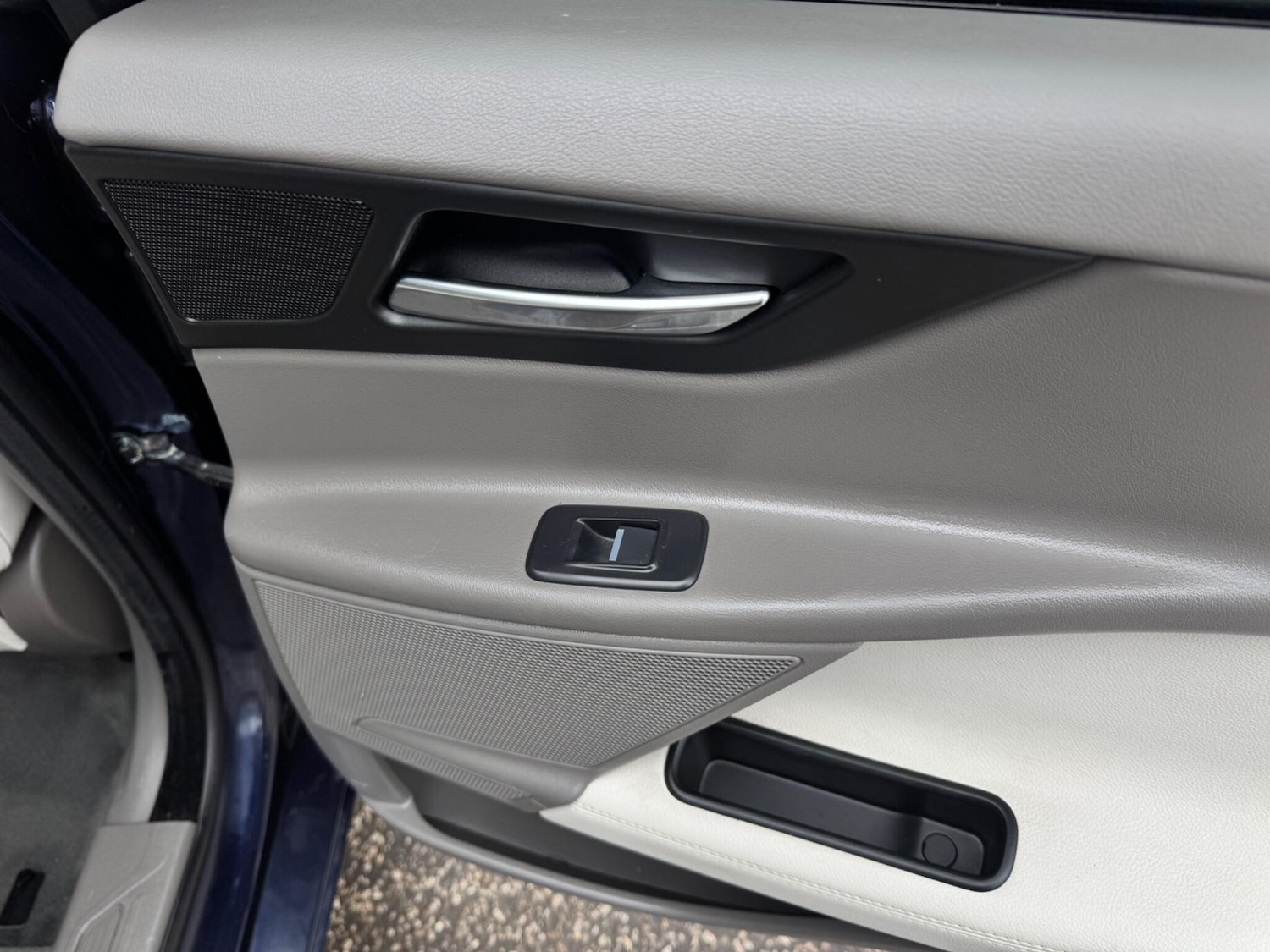 Used Jaguar XE 2017 for sale - 77304883: Photo 32