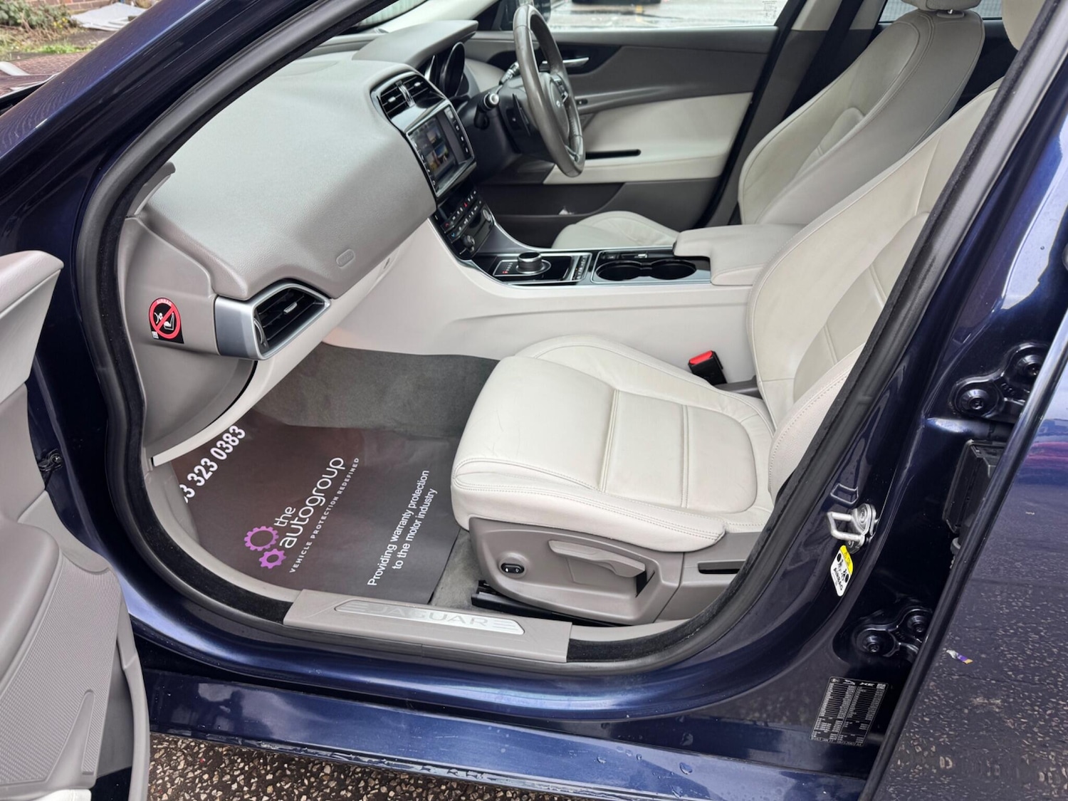 Used Jaguar XE 2017 for sale - 77304883: Photo 40