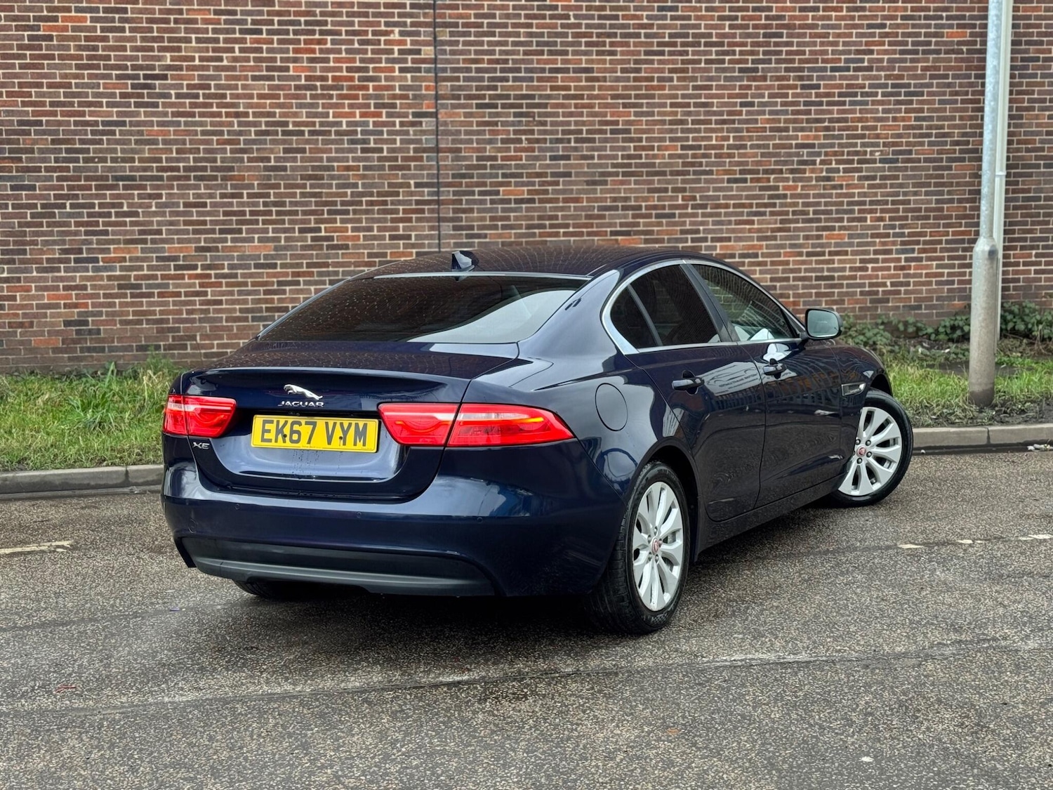 Used Jaguar XE 2017 for sale - 77304883: Photo 6