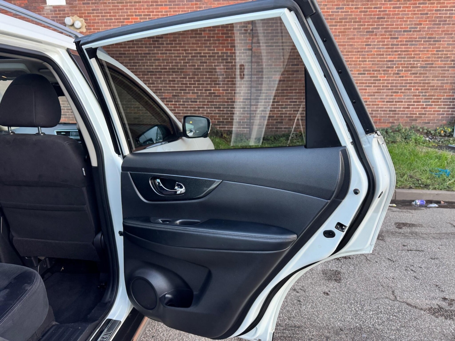 Used Nissan X-Trail for sale - 76780568: Photo 41