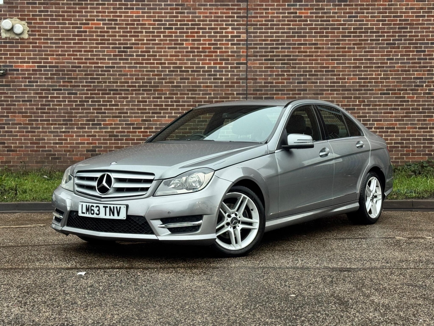 Used Mercedes-Benz C Class 2013 for sale - 77523594: Photo 2