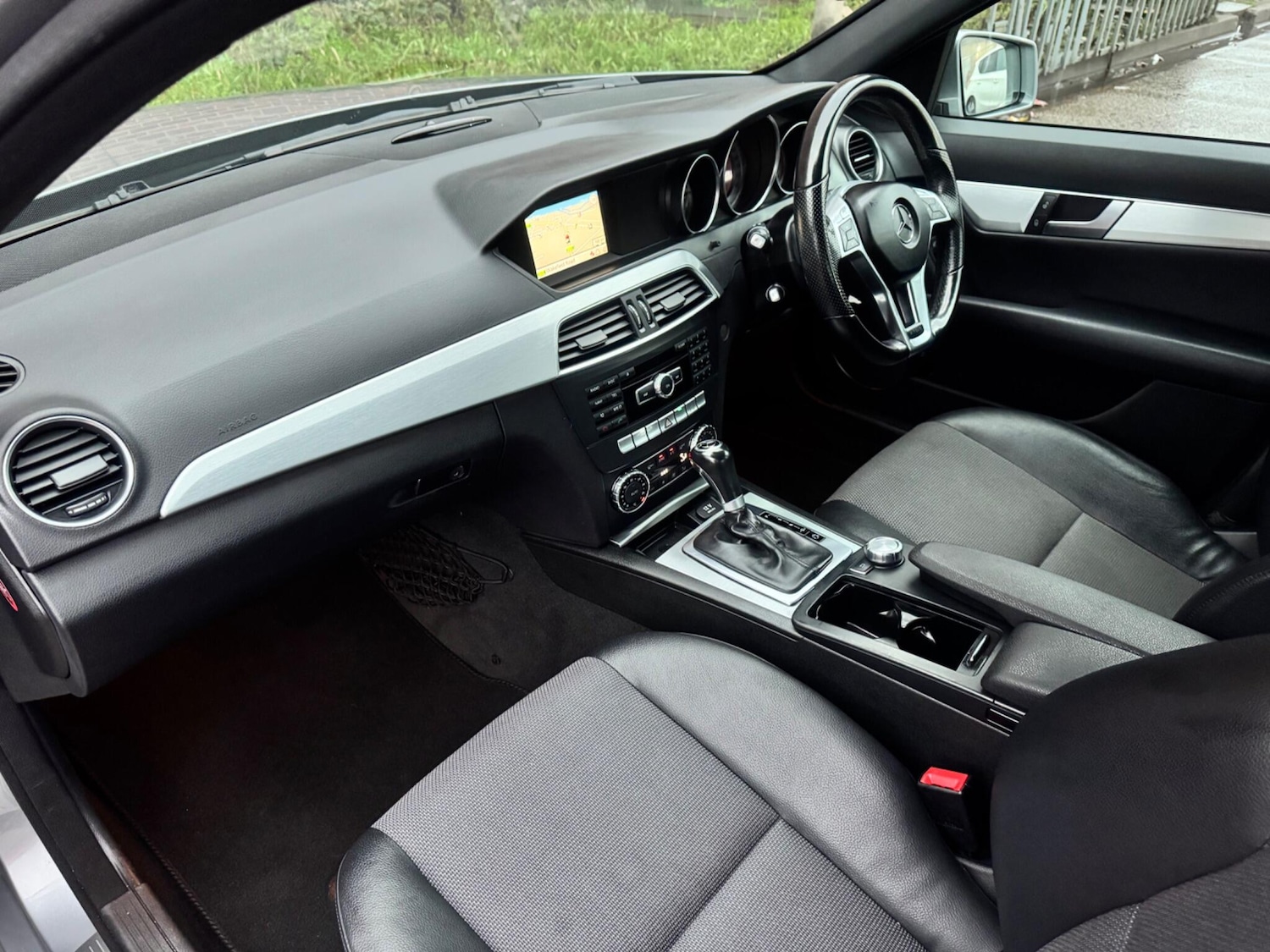 Used Mercedes-Benz C Class 2013 for sale - 77523594: Photo 23