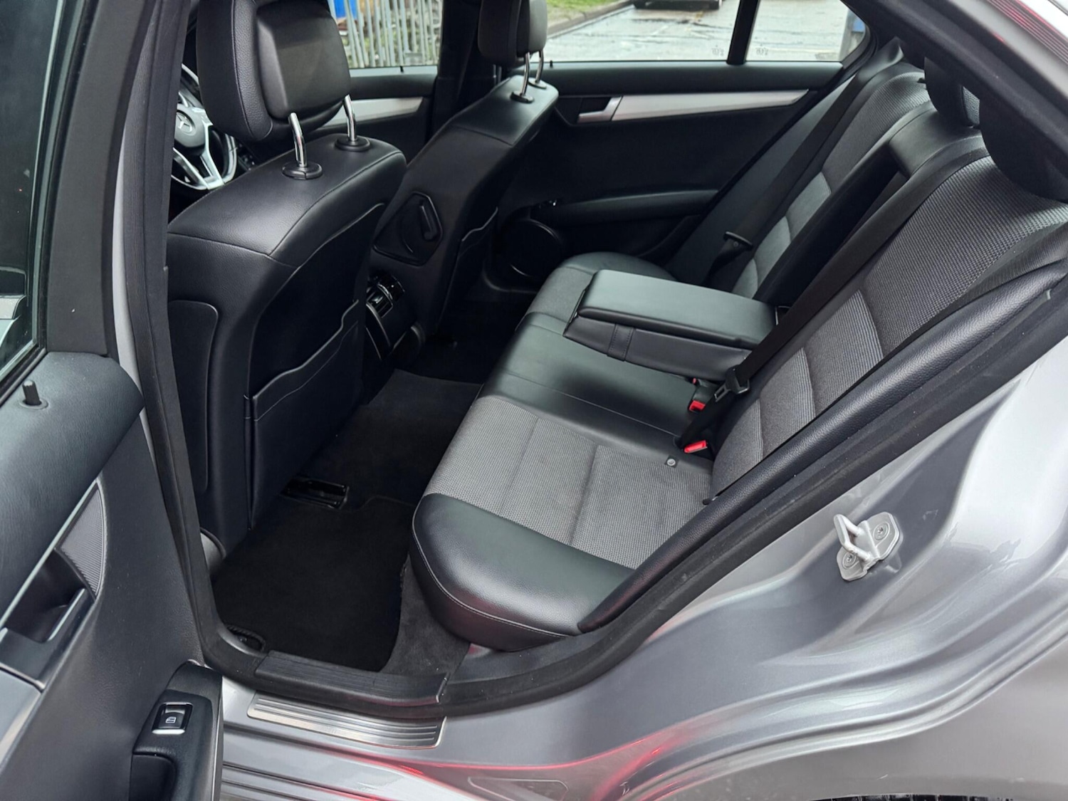 Used Mercedes-Benz C Class 2013 for sale - 77523594: Photo 28